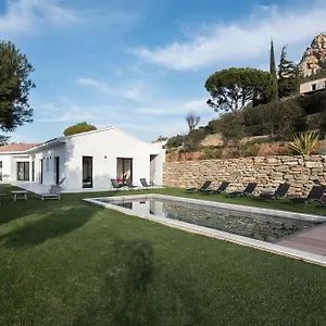  Villa Mita